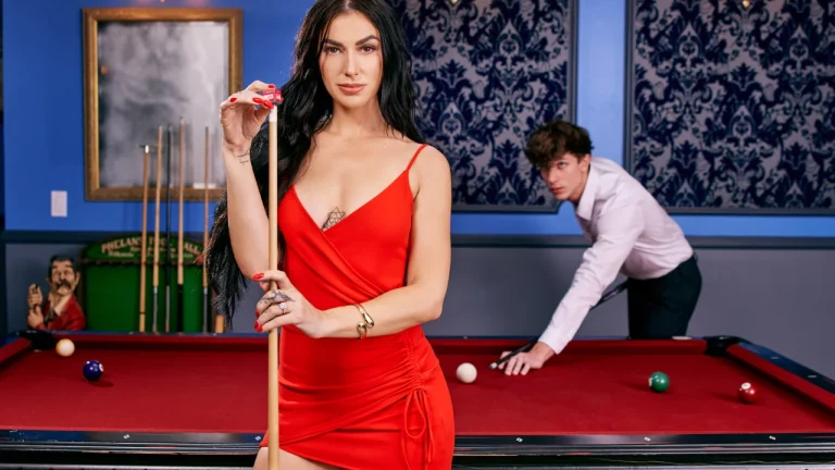 Milfy – Hustler Schools Venus Younger Man at Oral Sex/ Venus Valencia