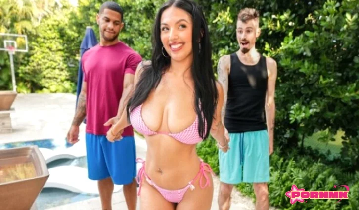 BigTitsRoundAsses – We Gonna Fuck in a Threesome Doh/ Ravyn Moore